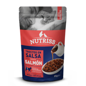 Nutriss Gatos Trocitos en Salsa sabor a Salmón 85g | Alimento Húmedo para Gatos Adultos – Digestión Saludable, Energía e Hidratación